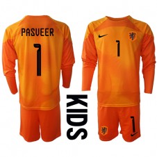 Nederländerna Remko Pasveer #1 Målvakt Bortaställ Barn VM 2022 Långa ärmar (+ Korta byxor)